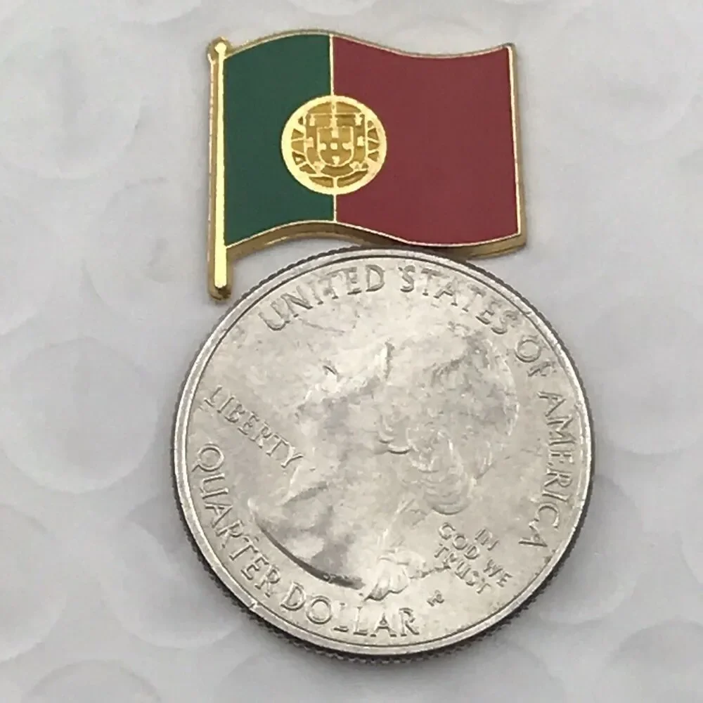 Portugal Flag Lapel Pin Brooch Gold Tone Enamel Vintage Portuguese Souvenir
